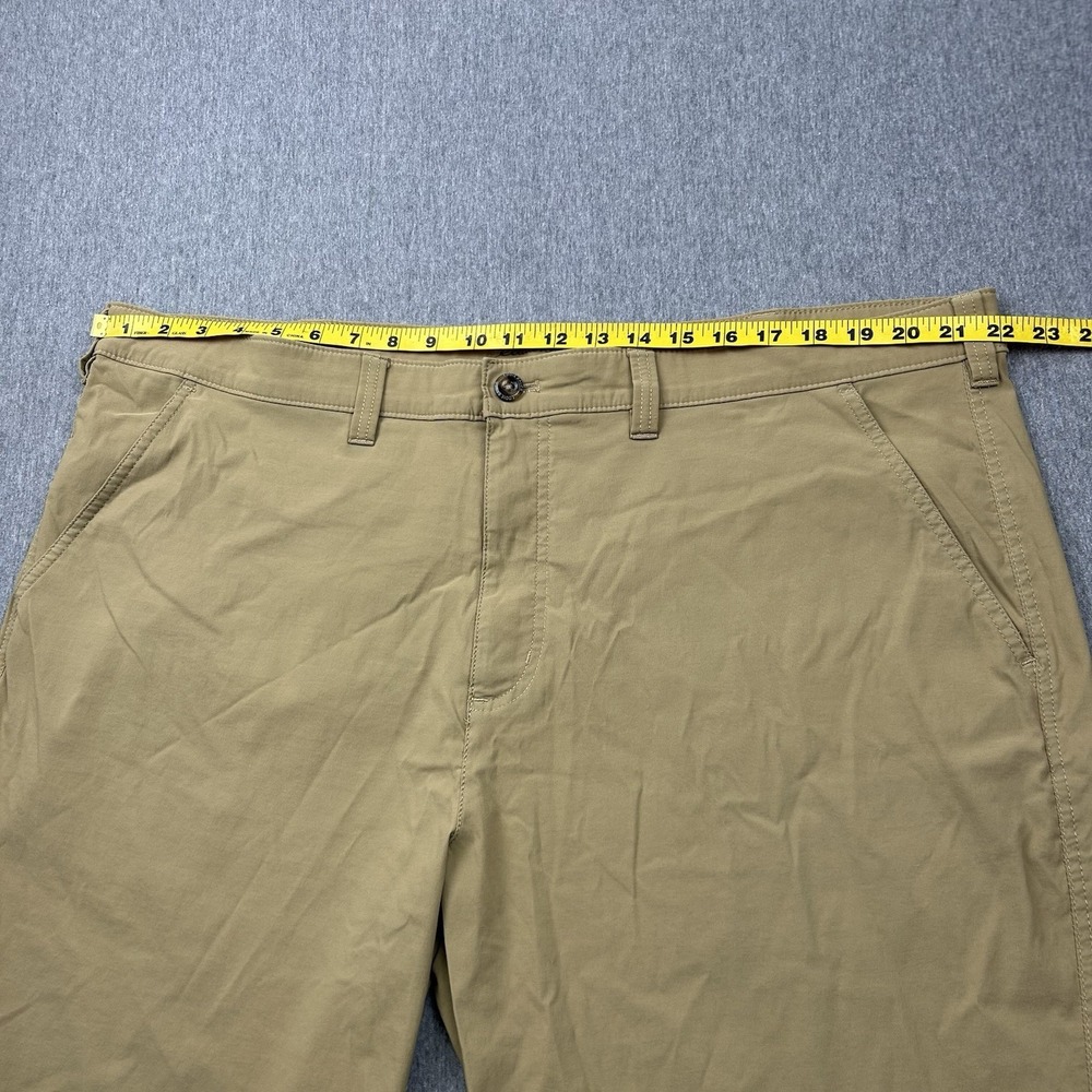 Eddie Bauer Travex Shorts Men's 44 Khaki Flat Front 10" Inseam Outdoor Hiking - Picture 2 of 15